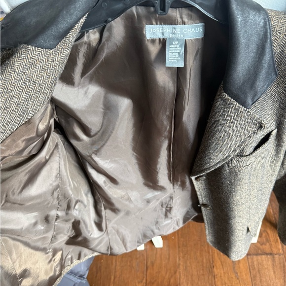 Womn’s Josephine Chaus Women's Tan Herringbone Blazer with Black Collar 12P - Picture 5 of 11